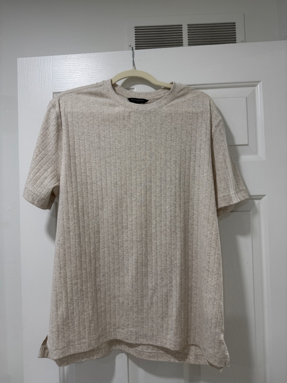 Banana Republic Men's Beige Ribbed Short-Sleeve Button Down Shirt